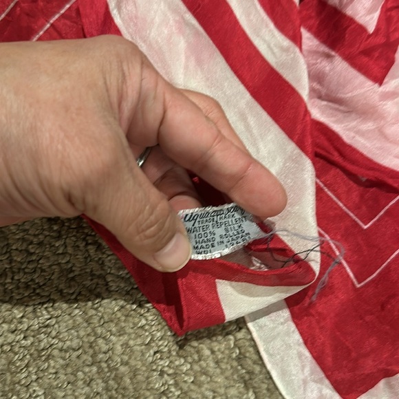 Beautiful lot of designer scarfs selling as a bundle - Picture 15 of 17